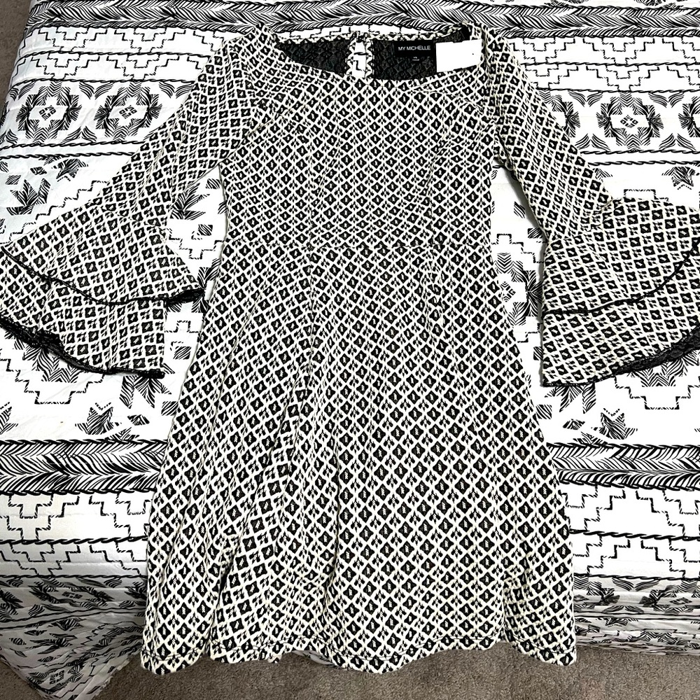 My Michelle Black/White Puffed Sleeves Midi Dress